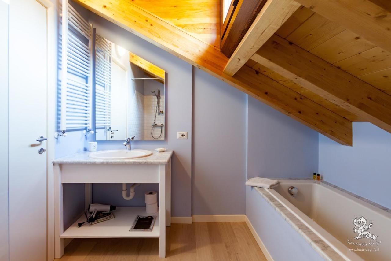 Il Grifo Bed and Breakfast Lenno Exteriör bild