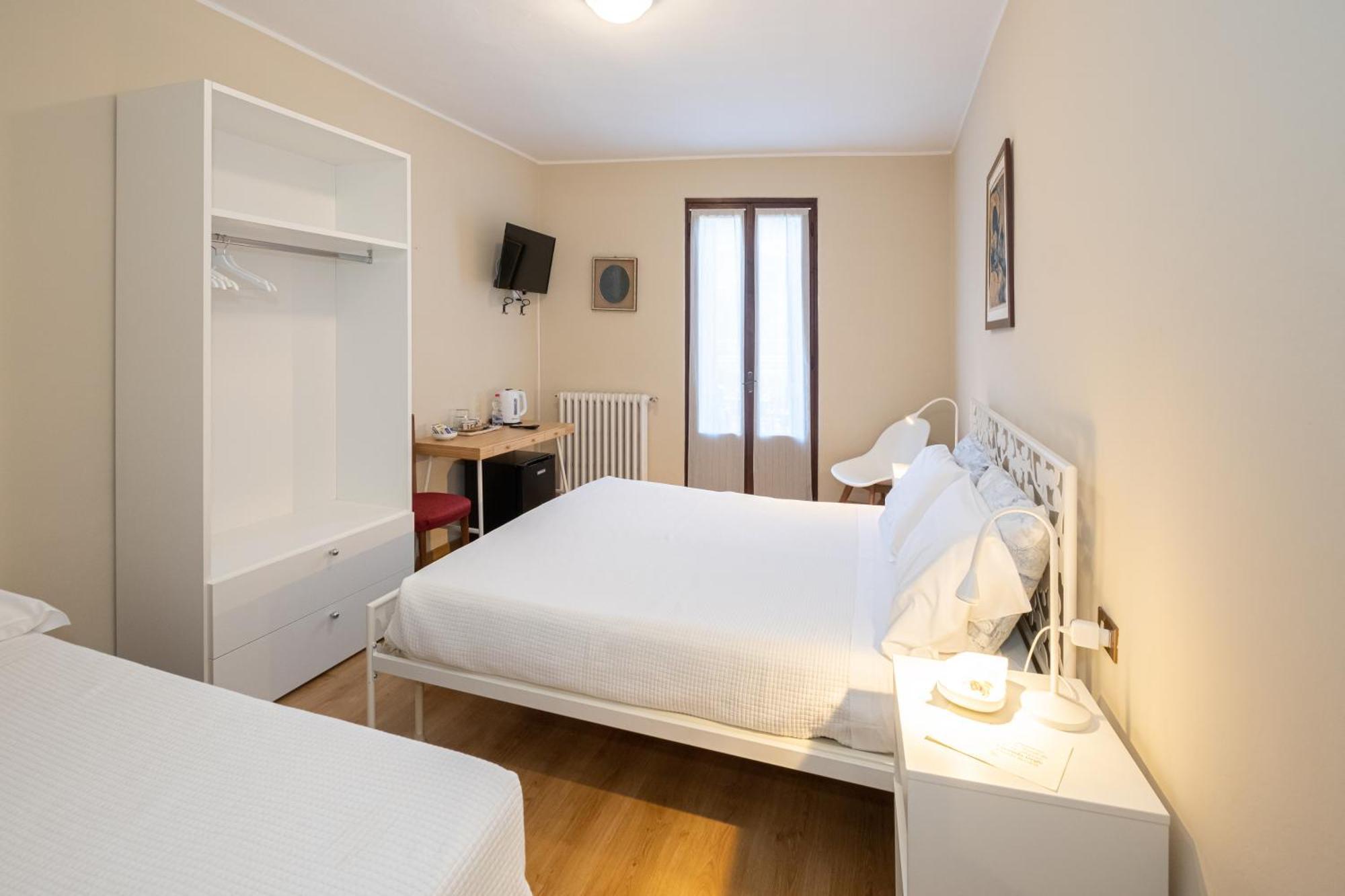 Il Grifo Bed and Breakfast Lenno Exteriör bild